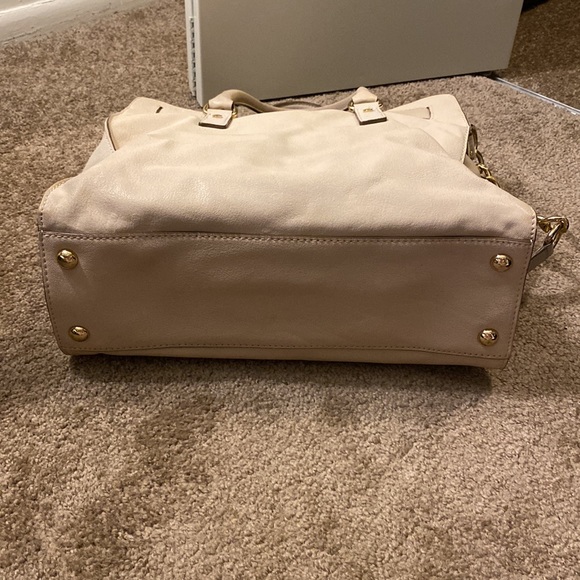 Authentic Michael Kors Hamilton Large Tote, Vanilla. - Picture 4 of 5